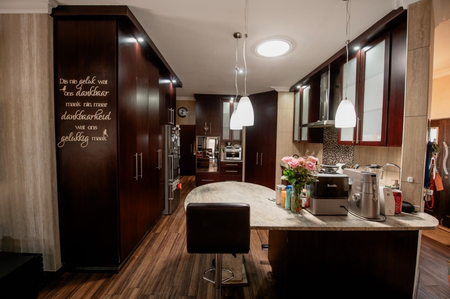 5 Bedroom Property for Sale in Baillie Park North West